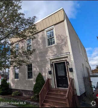 Building Photo - 7 Grove St