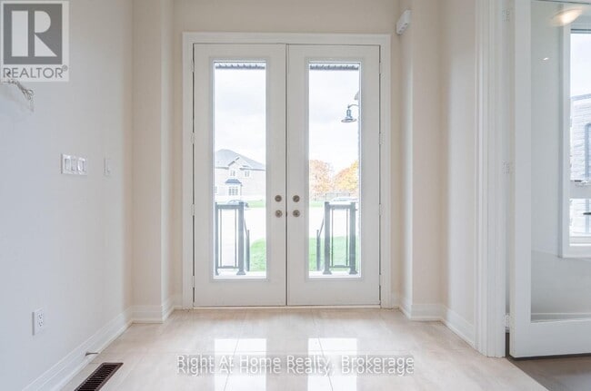 Building Photo - 94 Smokey Holw Pl