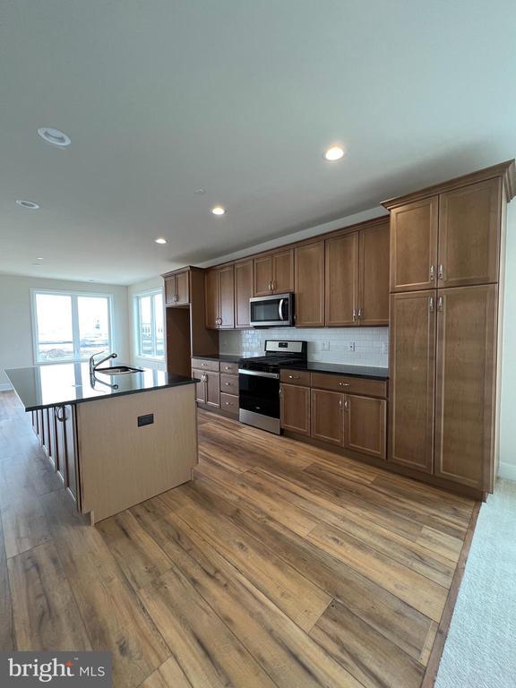 Foto del edificio - 3100 Schirra Ln