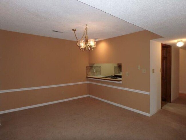 Foto del edificio - 2 Bed/ 1 Bath- Village South Condominiums