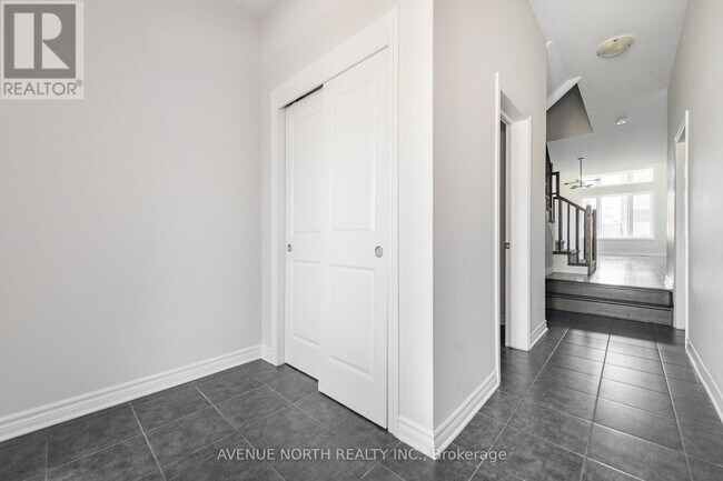 Building Photo - 1024 Kijik Cres