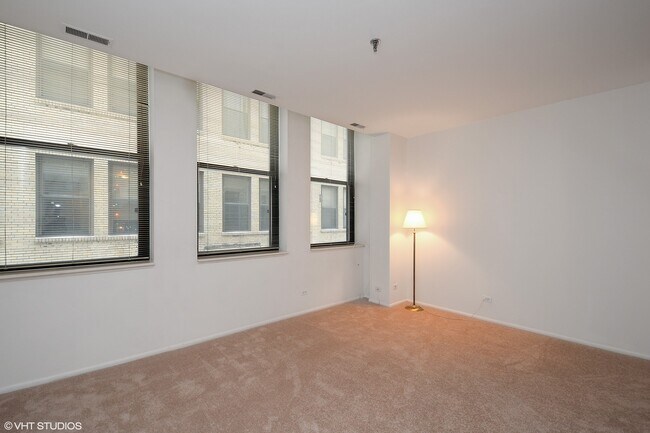 Building Photo - 680 S Federal St
