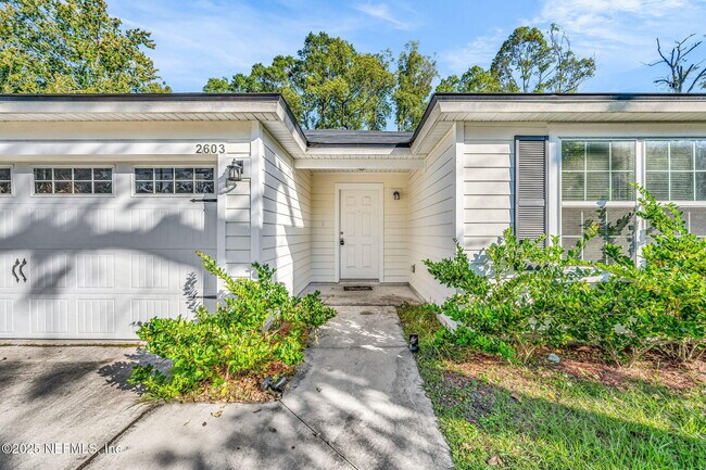 Building Photo - 2603 Lowell Ave