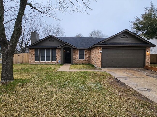 Building Photo - 201 Quail Cir
