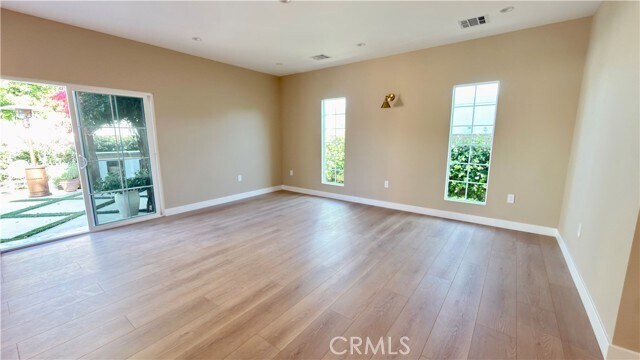 Foto del edificio - 20748 Stagg St