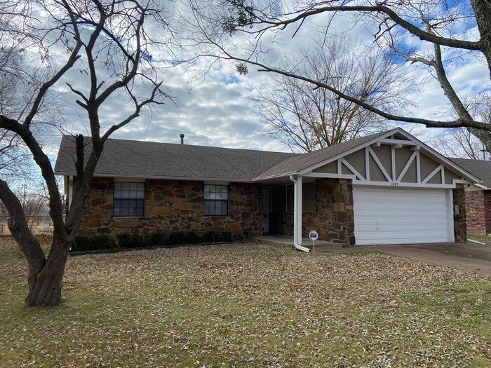 1005 West 17th Street, Claremore, OK 74017 House Rental in Claremore