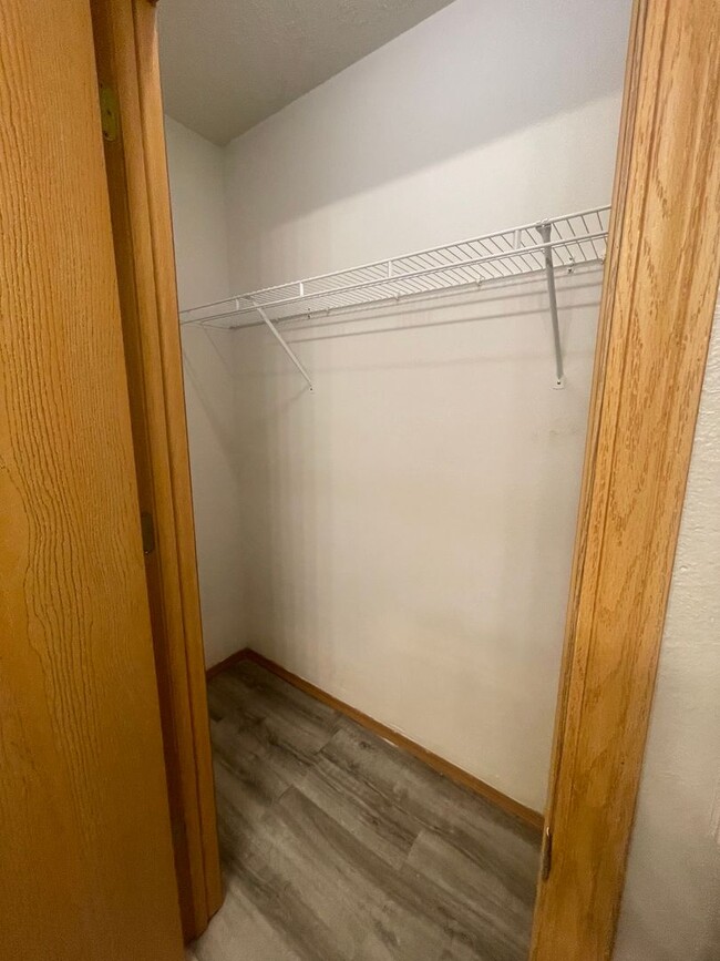 Foto del edificio - Beautiful 3 bedroom 2 full bath 2 car gara...