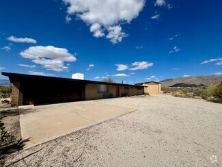 Building Photo - 4405 S Perlita Rd
