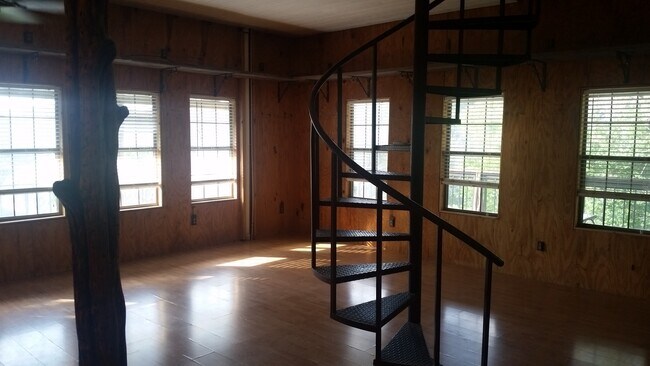 Foto del edificio - 727 Indian Mound Rd