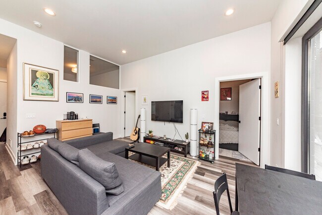 Foto del edificio - 2317 N Clark St