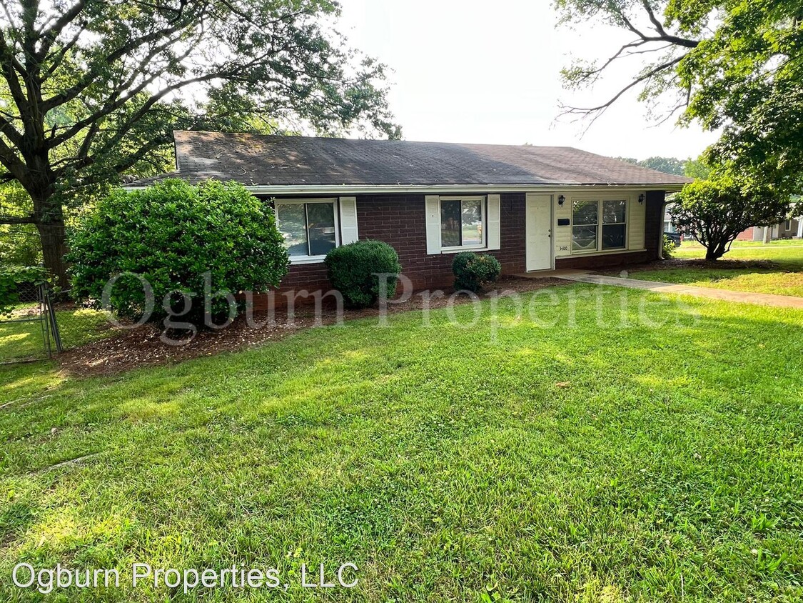 Foto principal - 3 br, 1 bath House - 3400 Harmon Road