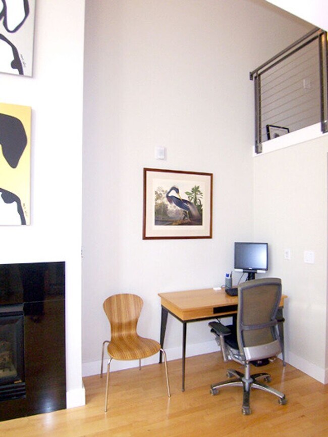 Foto del edificio - Epic REA/Azari PM: Private Oasis, 1 BR/ 1....