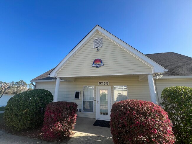 Casas club de piscina - 2257 Huntingdon Dr