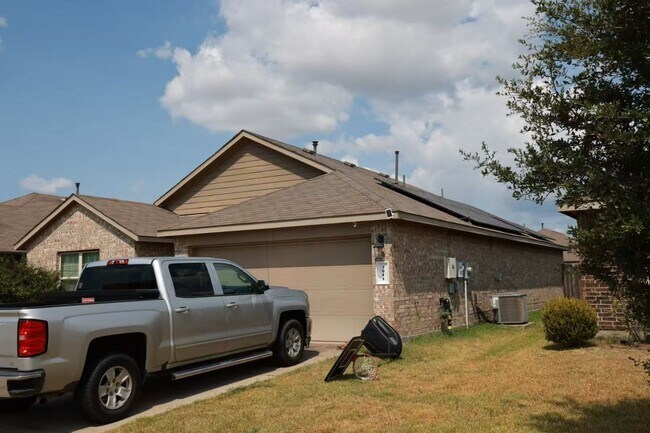Foto del edificio - 3011 Darlington Ct