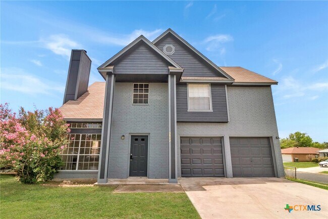 Building Photo - 2802 Delta Cir