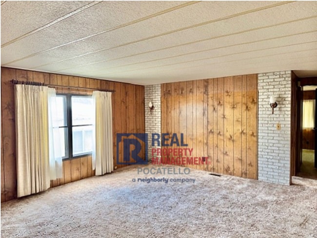 Building Photo - 3 bed 1.5 Bath Mobile Home - OldTown Pocat...