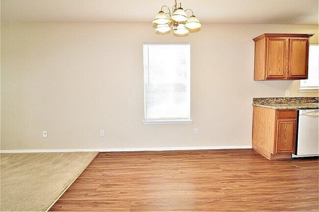 Building Photo - 1043 Cheddar Ct