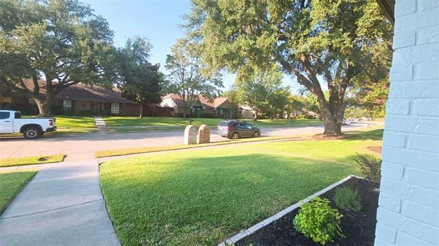 Building Photo - 1933 Oakbluff Dr