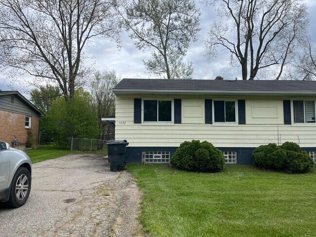 Foto del edificio - 1628 Haslett Rd