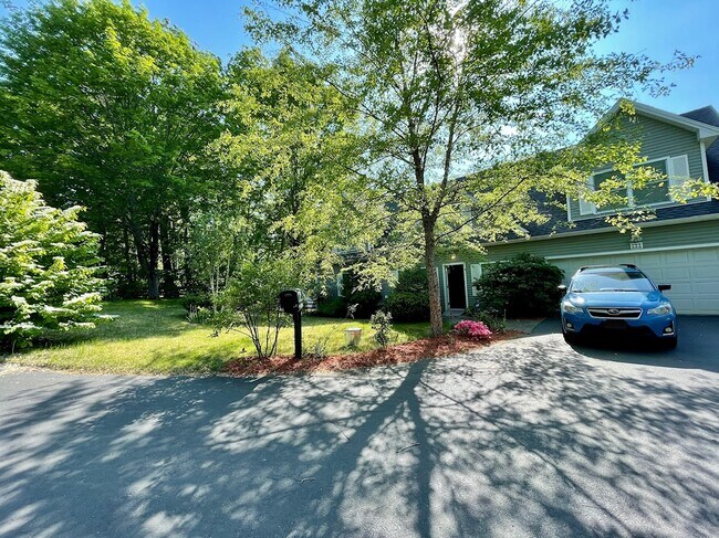 Building Photo - 203 Twin Lakes Rd