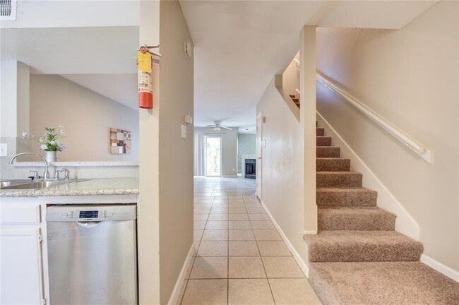 Building Photo - 12653 Windsor Village Dr