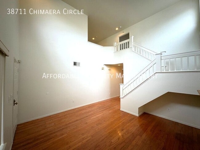 Foto del edificio - 38711 Chimaera Cir