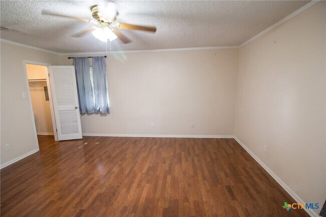 Foto del edificio - 616 Manning Dr