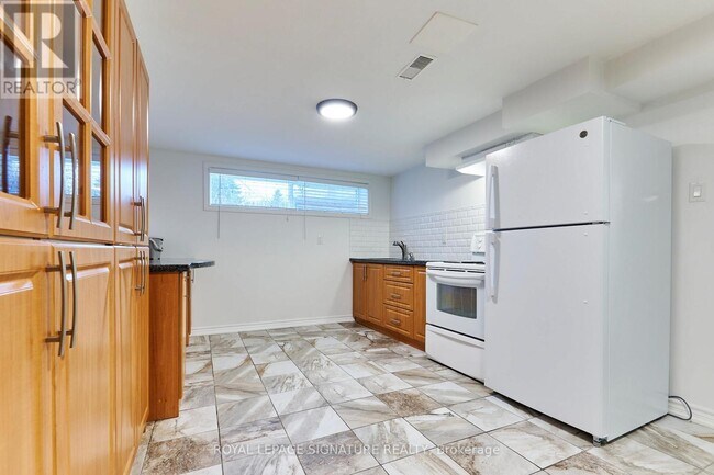 Photo du bâtiment - 43 Meadowacres Dr