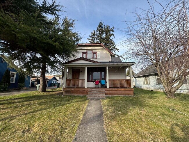 Building Photo - Sunnyland 5BR Near Trader Joe's – Walk to Schools, Private Yard, Pet Friendly | Pre-Leasing Aug 2026