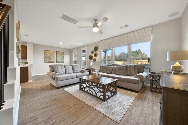 Building Photo - 3306 Forest Dr