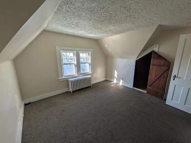 Building Photo - 236 Hillside Ave