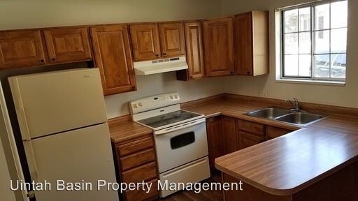 Building Photo - 1550 W 300 S