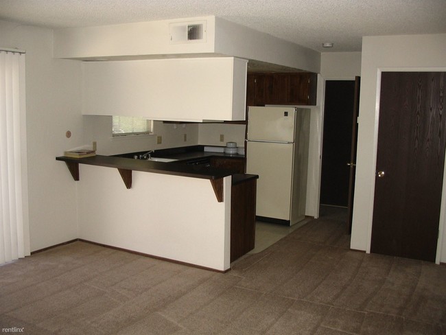 Building Photo - 7944 Pebble Beach Dr