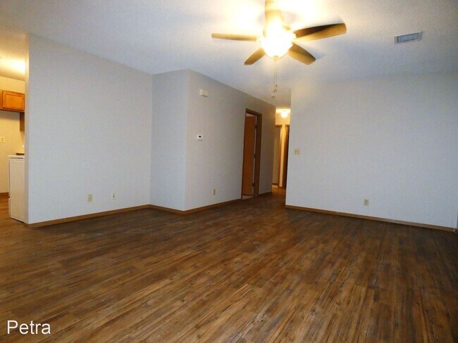 Building Photo - 3 br, 2 bath House - 313 N Zachary St
