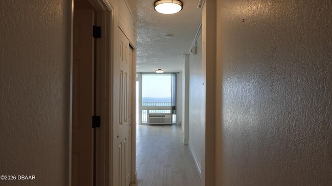 Building Photo - 935 S Atlantic Ave