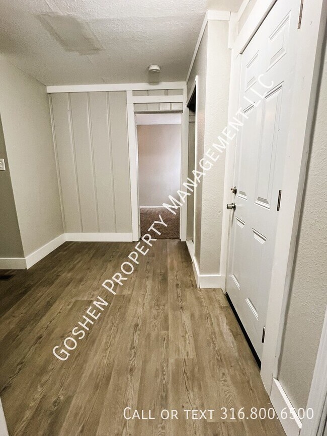 Foto del edificio - STUNNING Large 3 Bedroom Home - Lease with...