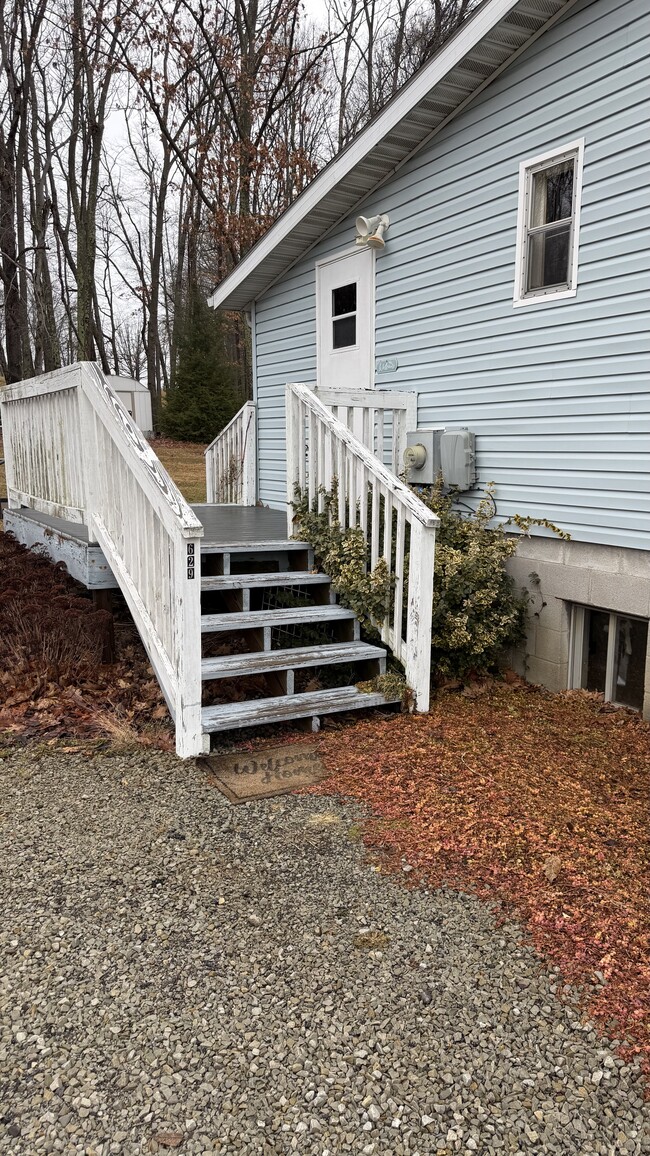 Foto del edificio - 629 Pine Hill Rd