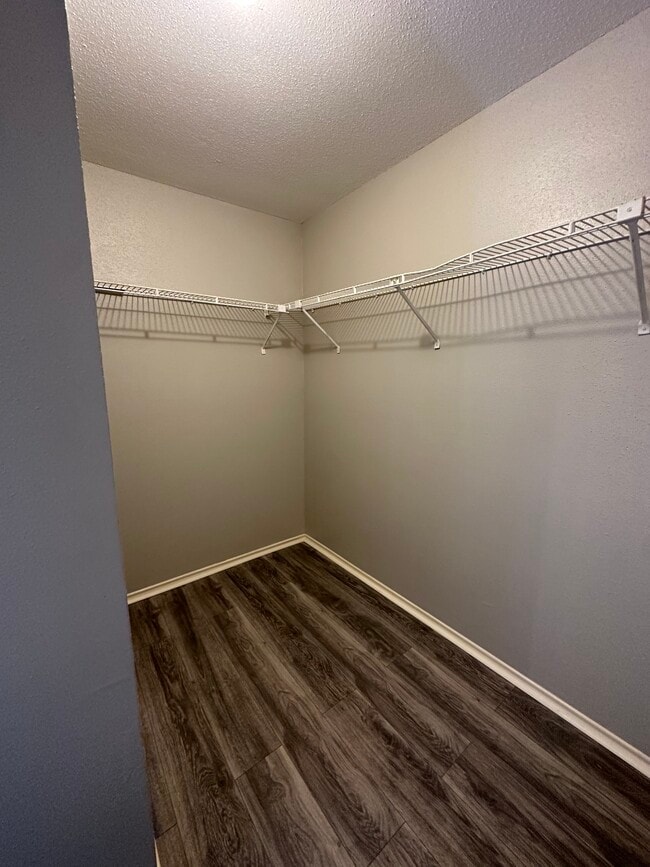 Building Photo - 14550 Fonmeadow Dr