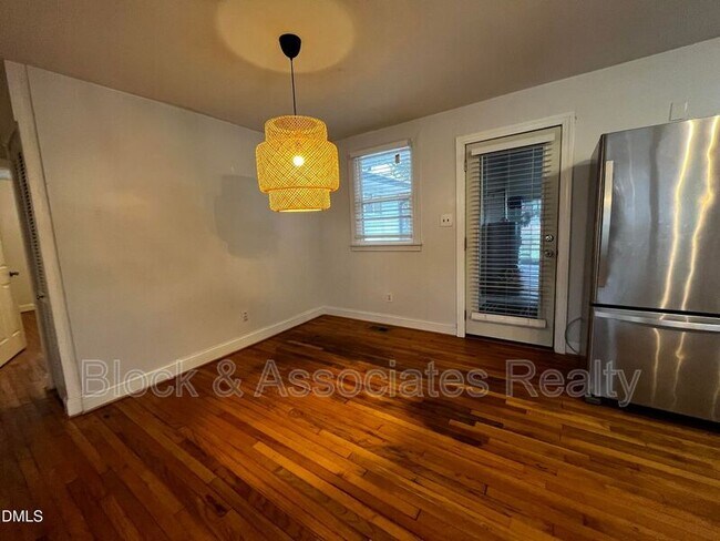 Foto del edificio - 712 Hadley Rd