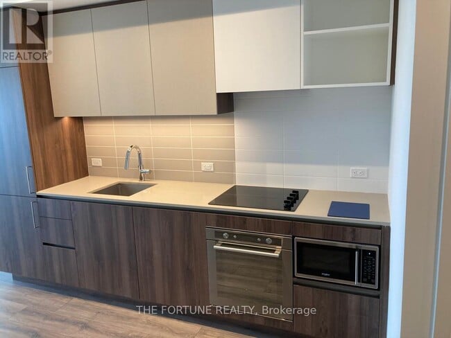 Building Photo - 7890 Jane St