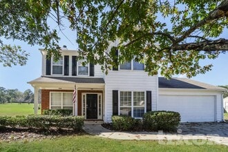 Building Photo - 915 Riley Farm Ln