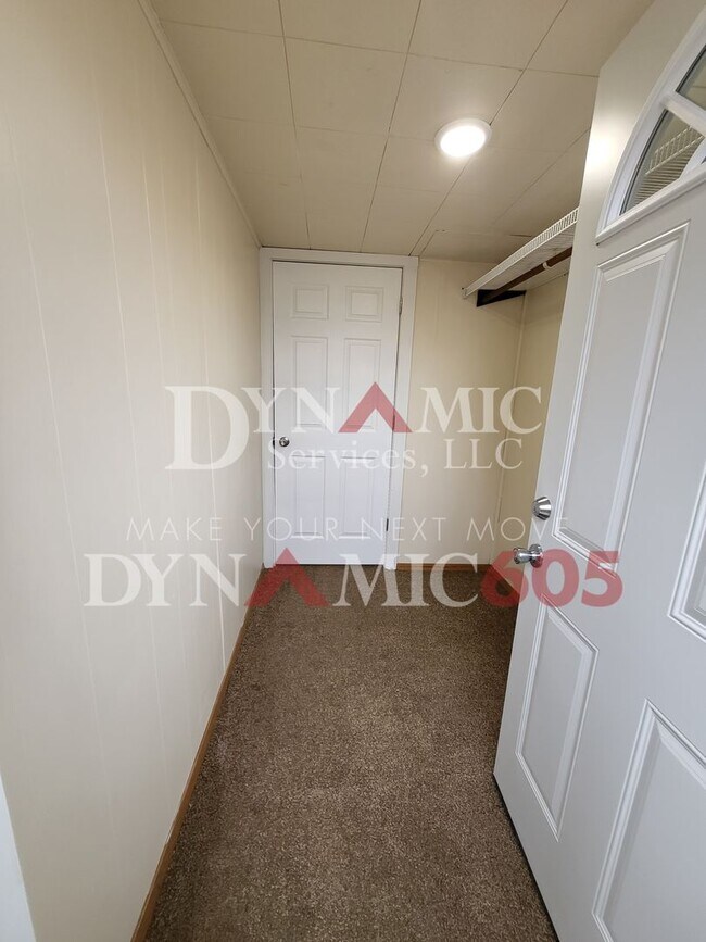 Foto del edificio - 3BR/1BA Single Family House For Rent
