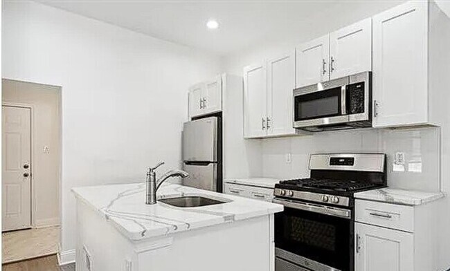 Foto del edificio - 5148 Ludlow St