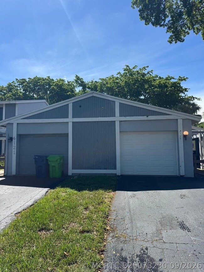 Building Photo - 4125 NW 78th Ave