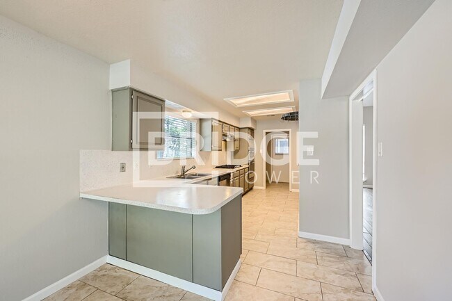 Foto del edificio - 1203 Mayweather Ln