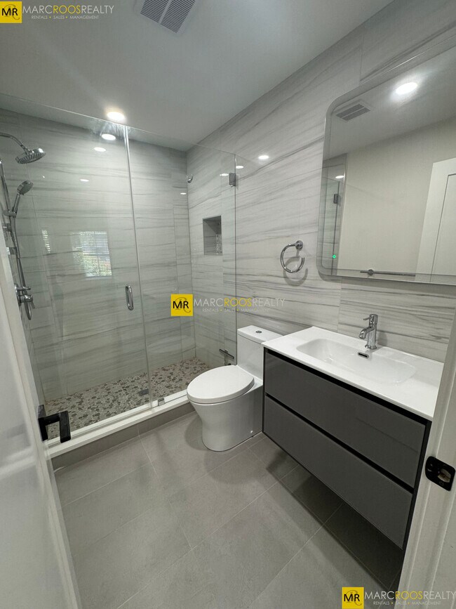 Foto del edificio - 531 Newbury St