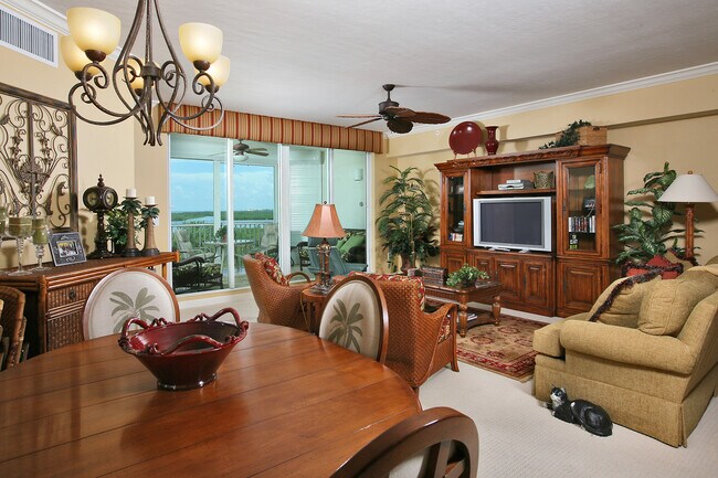 Foto del edificio - 325 Dunes Blvd