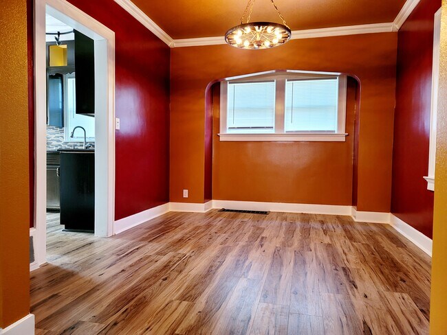 Dining Room - 4140 Westway St