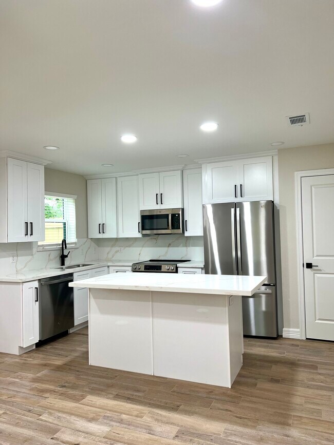 Foto del edificio - 545 S 28th St