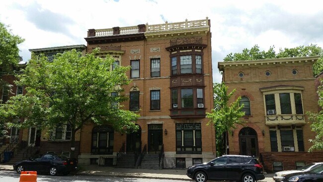 Foto del edificio - 542 Madison Ave